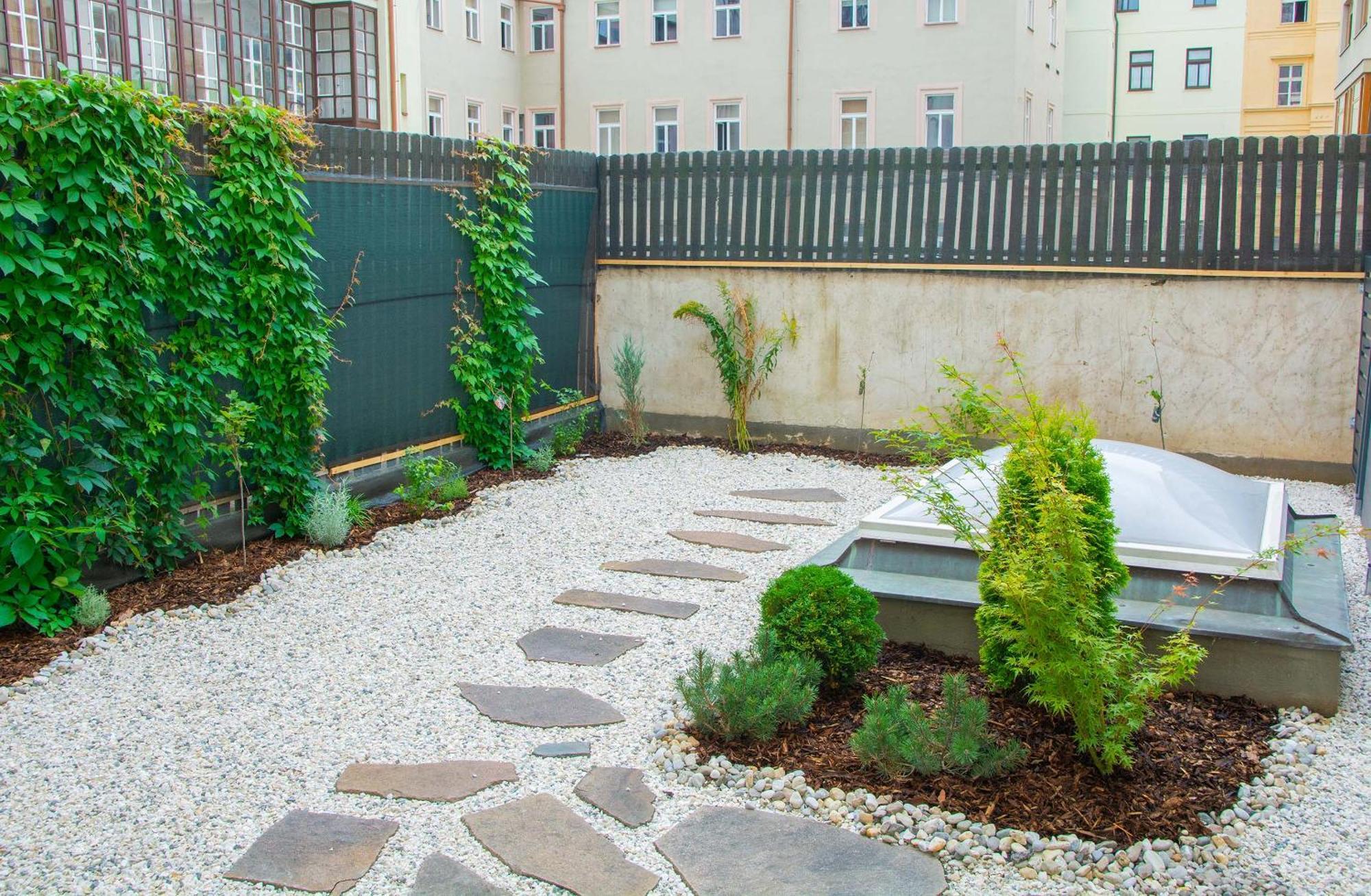 New City Centre Garden Apartment - Central Location Praha Eksteriør bilde