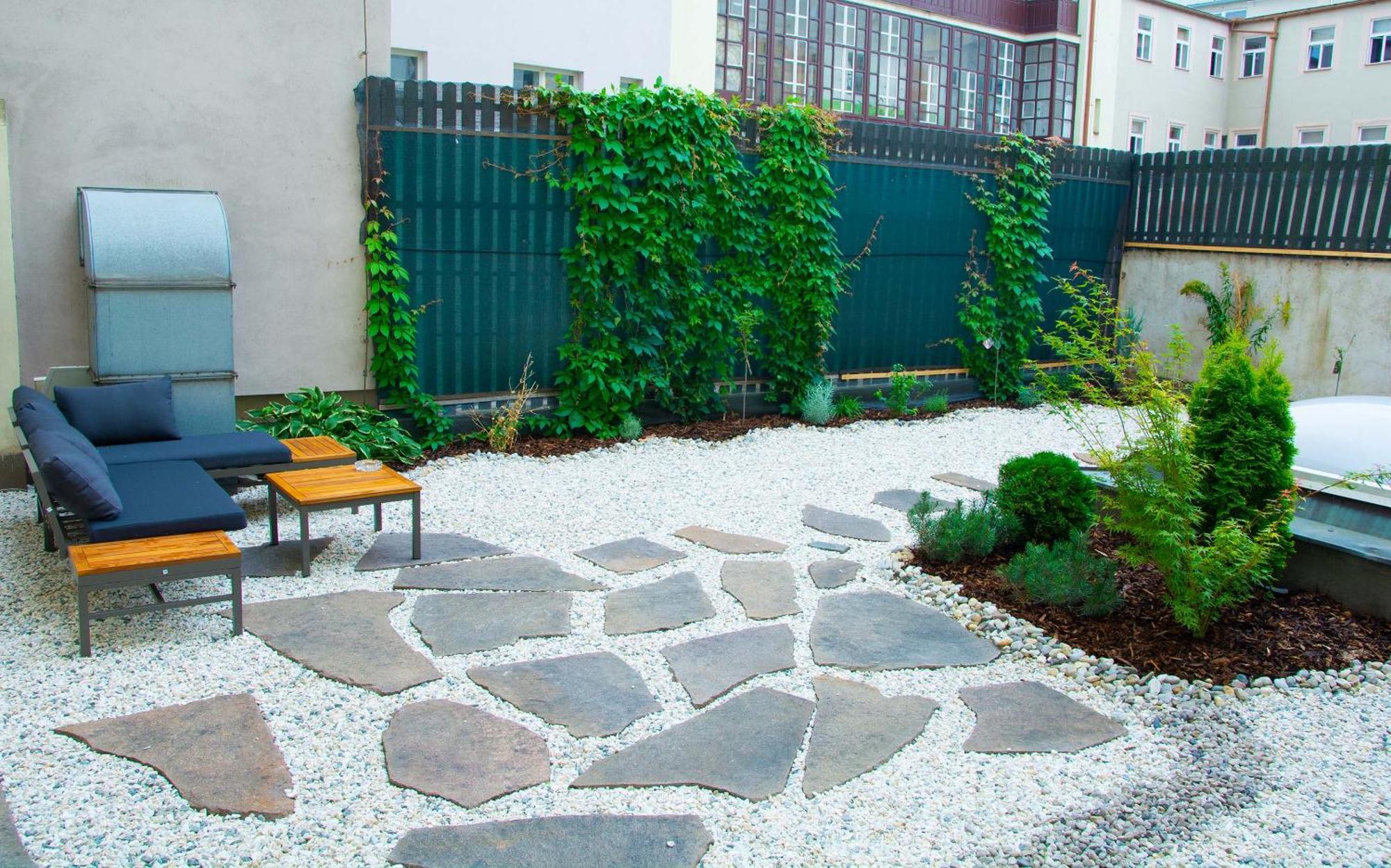 New City Centre Garden Apartment - Central Location Praha Eksteriør bilde